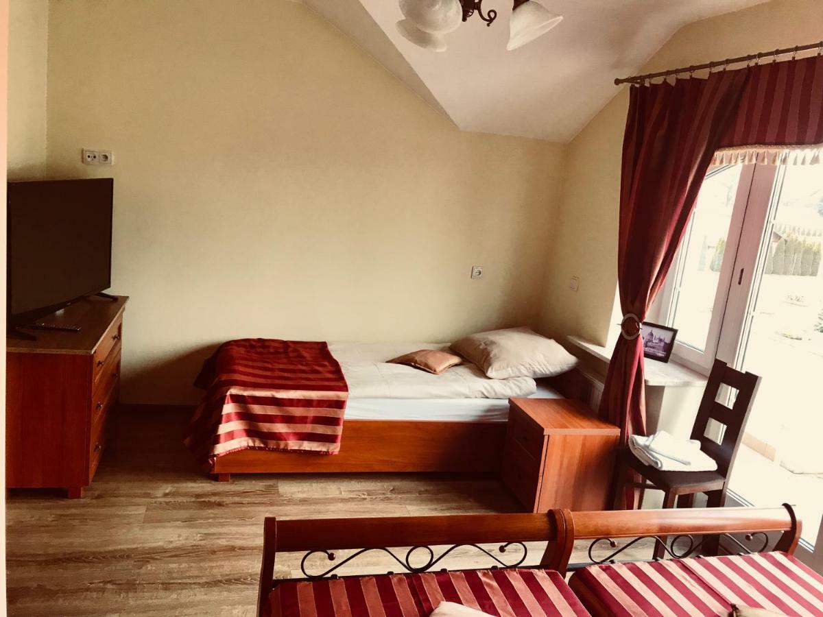 Apartamento Pensjonat Nad Struga Stryków Exterior foto