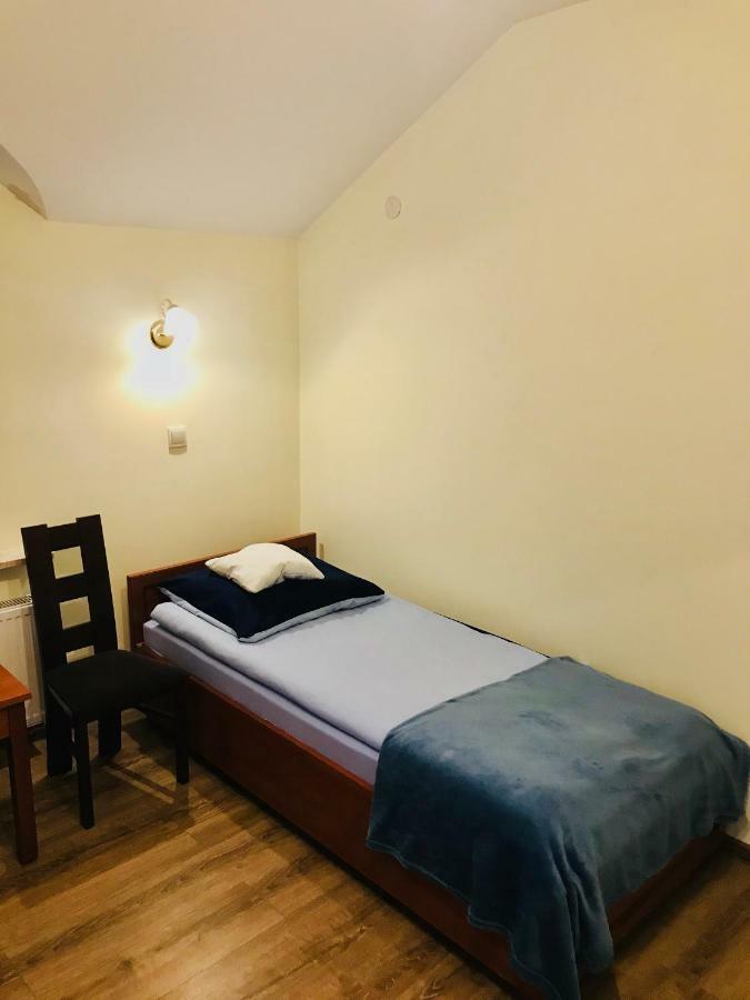 Apartamento Pensjonat Nad Struga Stryków Exterior foto